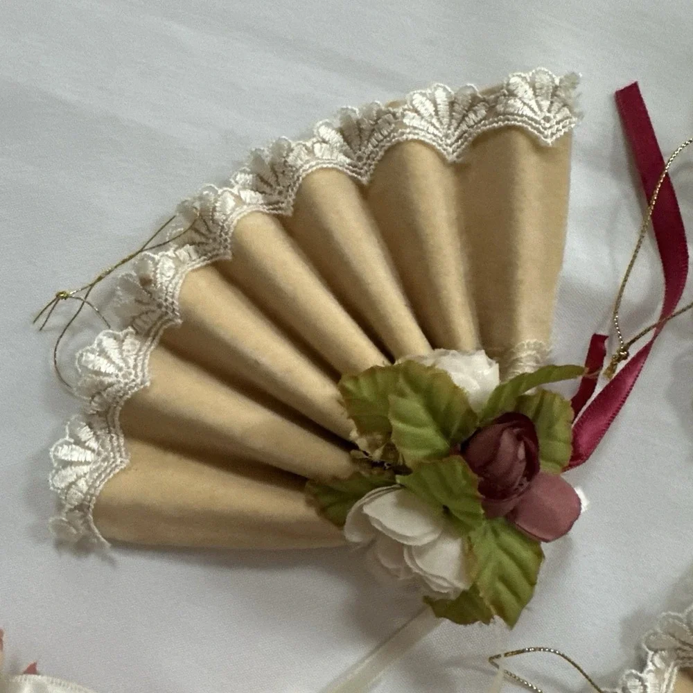 Vtg‎ Victorian Style Set Of 7 Christmas Ornaments Velvet Lace Ribbon Cream Rose